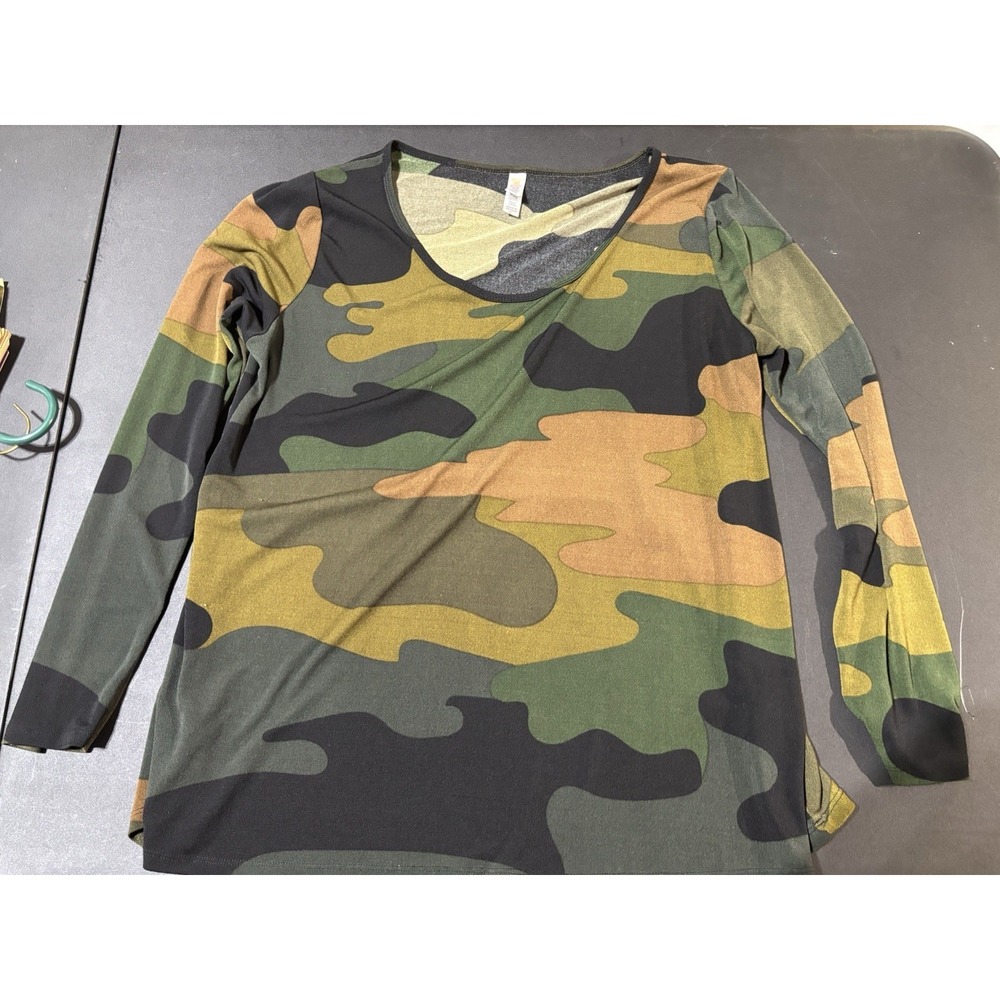 LuLaRoe XLarge Lynnae Long Sleeve Shirt Camo Camouflage Slinky Lightweight